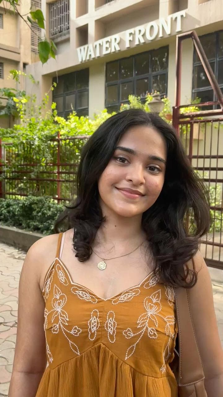 Riya, 29